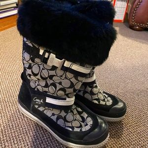 Coach Mariette Cuff Boots B&W Rabbit Fur A7185. SIZE 9M